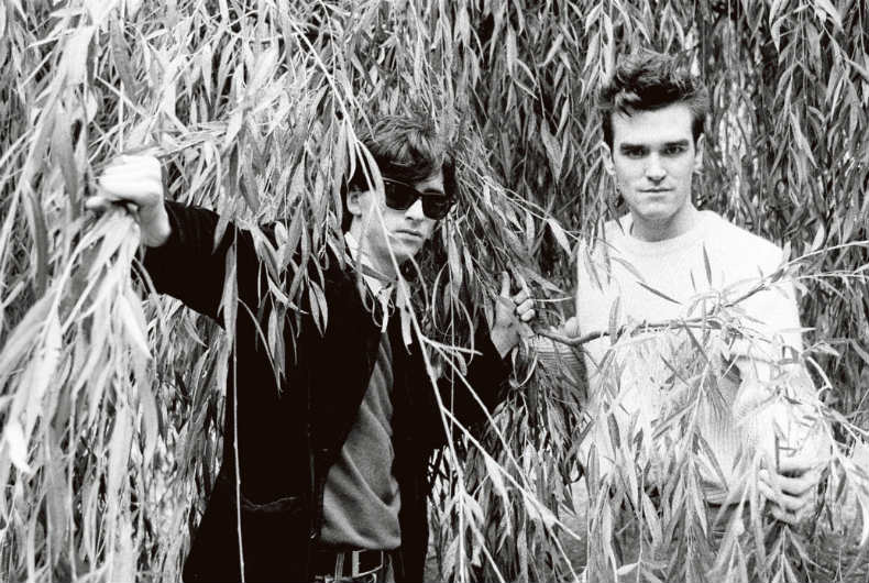 Morrissey y Johnny Marr polemizan en público sobre su relación post thumbnail image