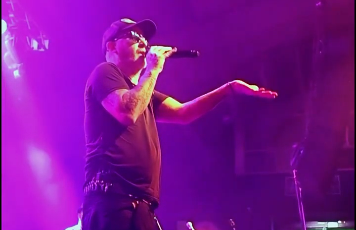 ROLO DE LA BERISO INTERRUMPIÓ EL SHOW EN FERRO POR ROBOS EN EL PÚBLICO: “ME CHUPA UN HUEVO SI PAGARON LA ENTRADA O NO”