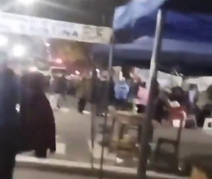 LA POLICÍA FUE A LA CASA DE CRISTINA DURANTE LA MADRUGADA Y REPRIMIÓ A LOS MILITANTES post thumbnail image