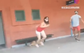 TREMENDO VIDEO: ABANDONÓ A SU PERRO, SE SUBIÓ AL TREN Y LOS PASAJEROS LE DIJERON DE TODO post thumbnail image