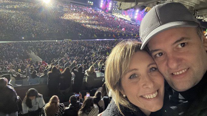 ADORNI FUE A VER A LOS PIOJOS Y SE TUVO QUE AGUANTAR QUE TODO EL ESTADIO CANTARA EN SU CARA: “¡VAMOS A VOLVER!”