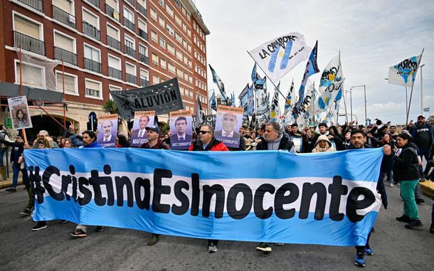Otra movilización masiva de apoyo a Cristina Kirchner en Mar del Plata - Om Radio San Clemente 97.1 FM
