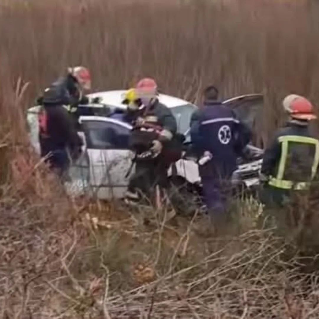 UNA MUJER RESULTÓ HERIDA TRAS DESPISTAR CON SU AUTO EN RUTA 11, CERCA DE AGUAS VERDES