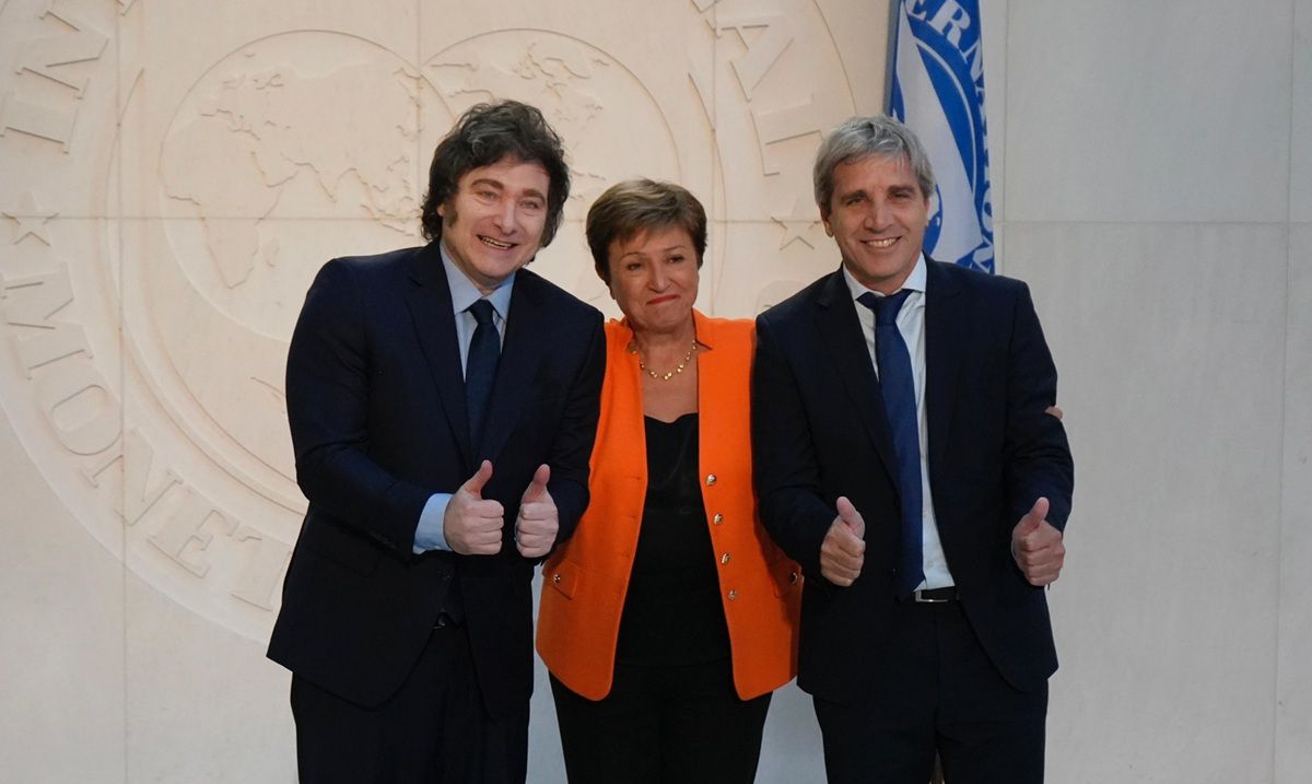 EL GOBIERNO SE REÚNIRÁ CON EL FMI ESTE LUNES post thumbnail image
