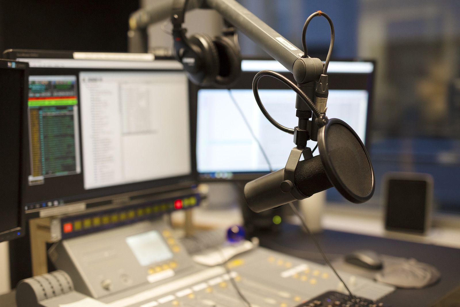 CUANDO LA RADIO QUISO SER STREAMING CUANDO LA RADIO QUISO SER STREAMING
