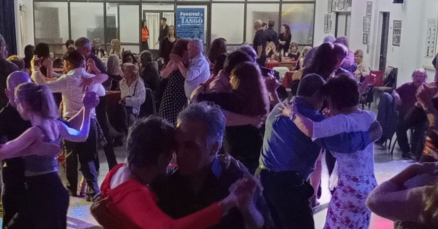 NOCHE DE TANGO EN SANTA TERESITA: MUCHO MÁS QUE UNA MILONGA