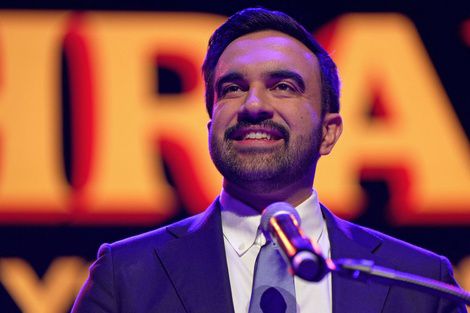 MUSULMÁN, SOCIALISTA Y NACIDO EN UGANDA: ¿QUIÉN ES ZOHRAN MAMDANI, EL NUEVO ALCALDE DE NUEVA YORK? MUSULMÁN, SOCIALISTA Y NACIDO EN UGANDA: ¿QUIÉN ES ZOHRAN MAMDANI, EL NUEVO ALCALDE DE NUEVA YORK?