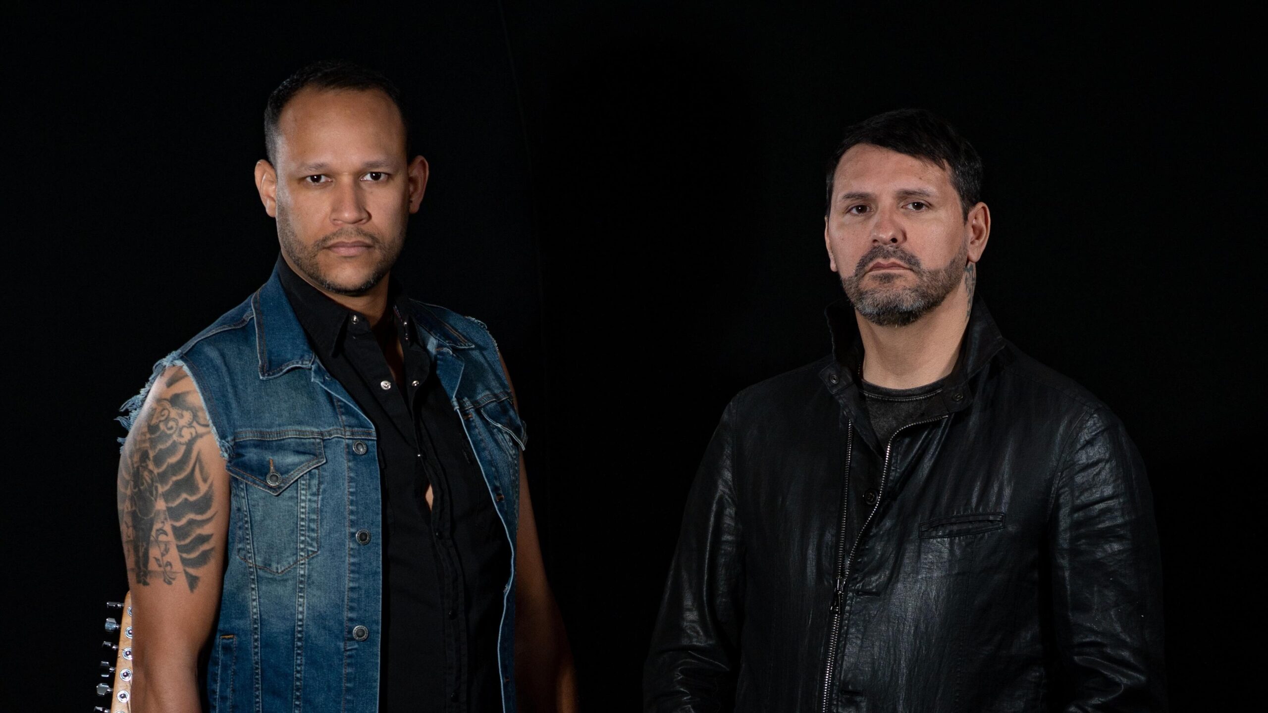 DIEGO DE HEREDEROS DEL ROCK EN CÓDIGO DE ROCK DIEGO DE HEREDEROS DEL ROCK EN CÓDIGO DE ROCK