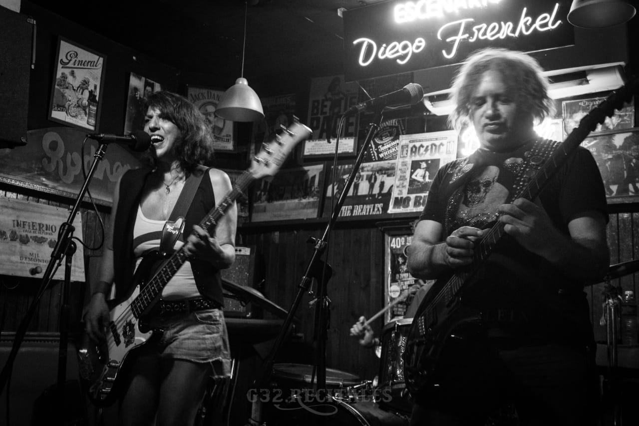 LUCRECIA DE LUCRECIA LAND EN CÓDIGO DE ROCK