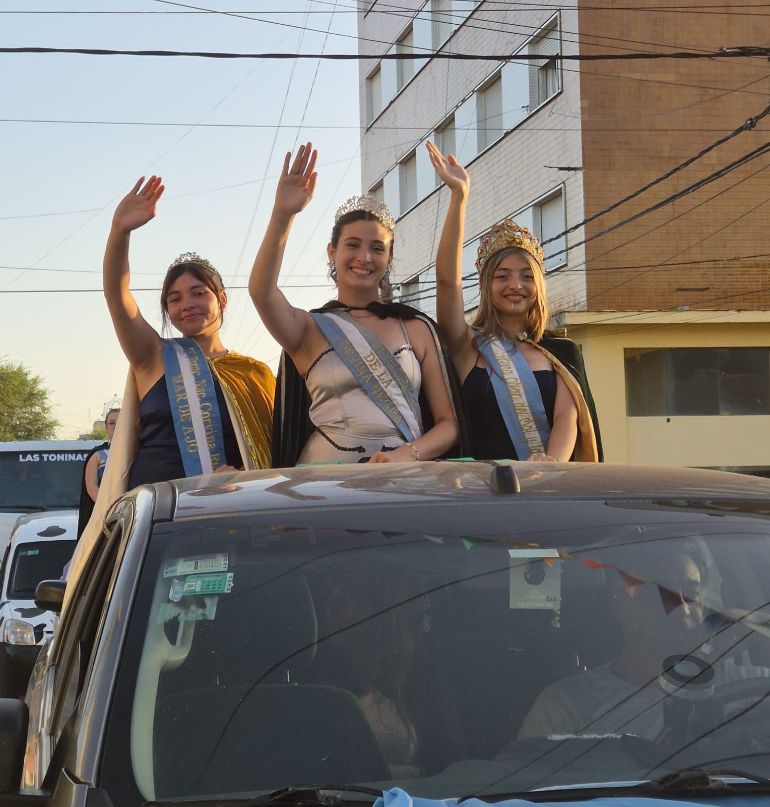 LA FIESTA NACIONAL DEL SOL Y LA FAMILIA PRESENTE EN LA APERTURA DE TEMPORADA DE LAS TONINAS