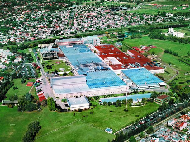 FATE ANUNCIÓ SU CIERRE DEFINITIVO Y EL DESPIDO DE CASI MIL EMPLEADOS post thumbnail image