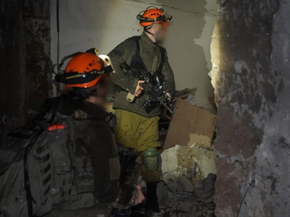 EL SUR DE ISRAEL BAJO FUEGO: ATAQUES CON MISILES IRANÍES DEJAN DECENAS DE HERIDOS EN ARAD Y DIMONA post thumbnail image