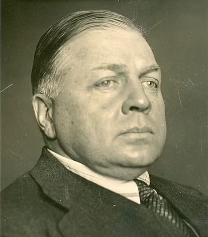 MEMORIAS DEL PETRÓLEO: “EL SUBSUELO MINERAL DE LA REPÚBLICA NO PUEDE NI DEBE SER OBJETO DE OTRAS EXPLOTACIONES QUE LAS DE LA NACIÓN MISMA” DIJO EL GENERAL MOSCONI MEMORIAS DEL PETRÓLEO: “EL SUBSUELO MINERAL DE LA REPÚBLICA NO PUEDE NI DEBE SER OBJETO DE OTRAS EXPLOTACIONES QUE LAS DE LA NACIÓN MISMA” DIJO EL GENERAL MOSCONI