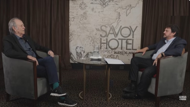 FELIPE PIGNA ENTREVISTA POR YOUTUBE A JOAN MANUEL SERRAT