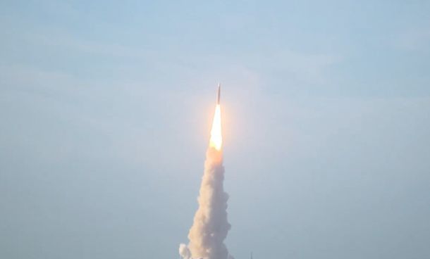 ASÍ FUE EL DESPEGUE DE LA NAVE QUE SE DIRIGE A LA LUNA EN EL MARCO DE LA MISIÓN ARTEMIS II