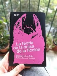 «¿Y SI EL PRIMER INVENTO CULTURAL NO FUE LA LANZA, SINO LA BOLSA?»