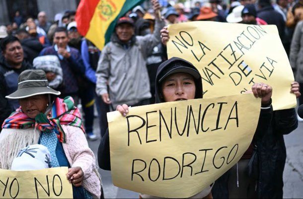 EL CONGRESO DE BOLIVIA AUTORIZÓ A RODRIGO PAZ A REPRIMIR LA PROTESTA SOCIAL CON LAS FUERZAS ARMADAS