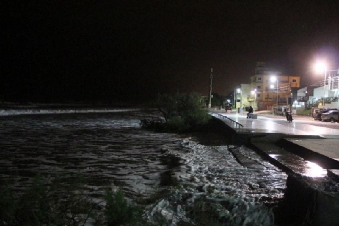 EMITEN UN AVISO POR CRECIDA PARA LA COSTA ATLÁNTICA BONAERENSE: EL NIVEL DEL MAR PODRÍA SUPERAR EN 90 CENTÍMETROS LA MAREA PREVISTA