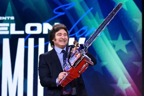DNU DE JAVIER MILEI: PROHÍBEN INGRESO Y ORDENAN EXPULSAR A EXTRANJEROS QUE INCITEN “ODIO” CONTRA LA ARGENTINA post thumbnail image