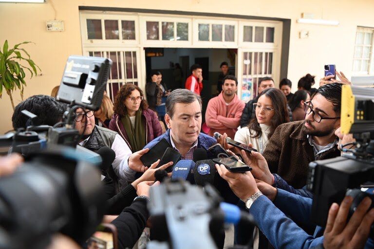 ELECCIONES EN SANTIAGO DEL ESTERO: CON EL 66% DE LOS VOTOS, EL FRENTE CÍVICO DE ZAMORA GANÓ EN TODOS LOS MUNICIPIOS ELECCIONES EN SANTIAGO DEL ESTERO: CON EL 66% DE LOS VOTOS, EL FRENTE CÍVICO DE ZAMORA GANÓ EN TODOS LOS MUNICIPIOS